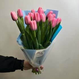 Букет из 15 тюльпанов Нежная Весна от интернет-магазина «Цветы для души» в Новосибирске