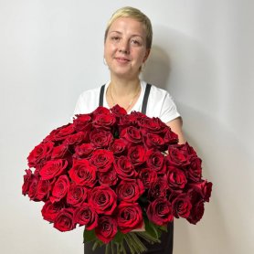 Роза «Эксплорер » 51 красная от интернет-магазина «Цветы для души» в Новосибирске