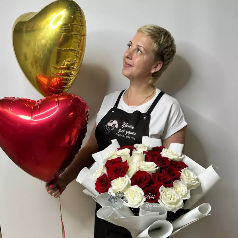 Комбо «Прекрасное начало» 25 роз 