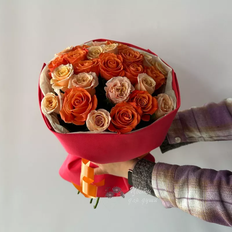 Букет из 21 розы  «Яркое настроение»