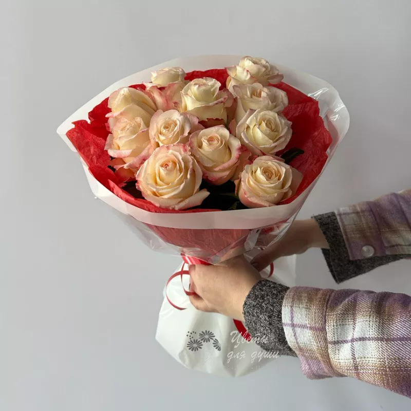 Букет из 11 роз «Красный бархат»