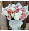 Белые и розовые розы «Нежный взгляд»