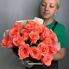 Мадам Амстердам 19 роз от интернет-магазина «Цветы для души» в Новосибирске