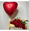 15 алых роз и шар сердце «Марсель»