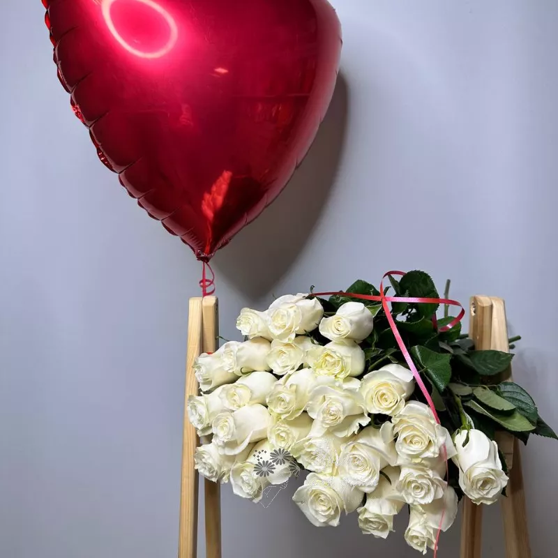 Комбо - предложение «Романтичная встреча» 25 роз