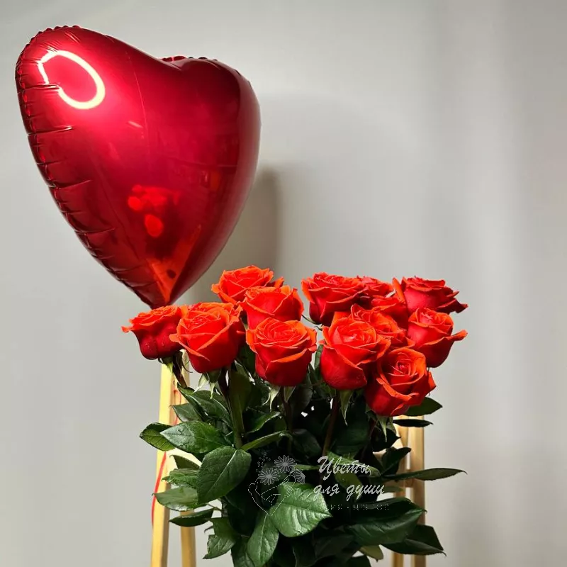 Комбо - предложение « 15 алых роз *сердечко»
