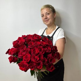 Монобукет из 35 роз «Леди Роуз» от интернет-магазина «Цветы для души» в Новосибирске