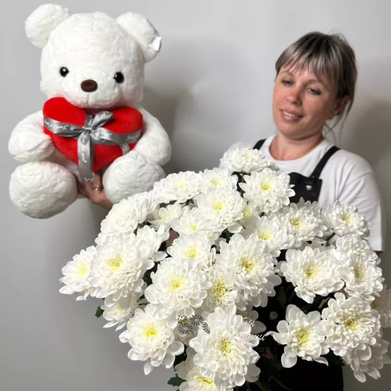 Комбо «7 белых хризантем и Мишка»
